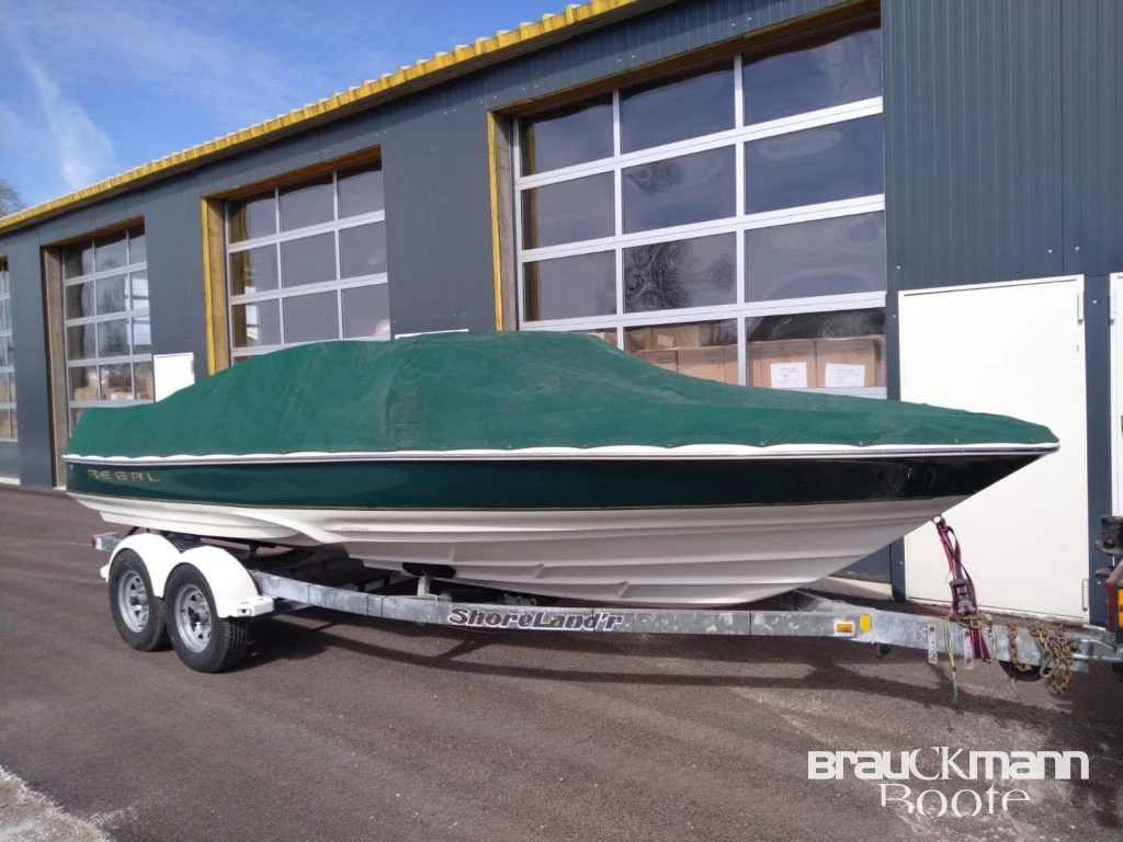 Моторна яхта Regal  - изображение 2