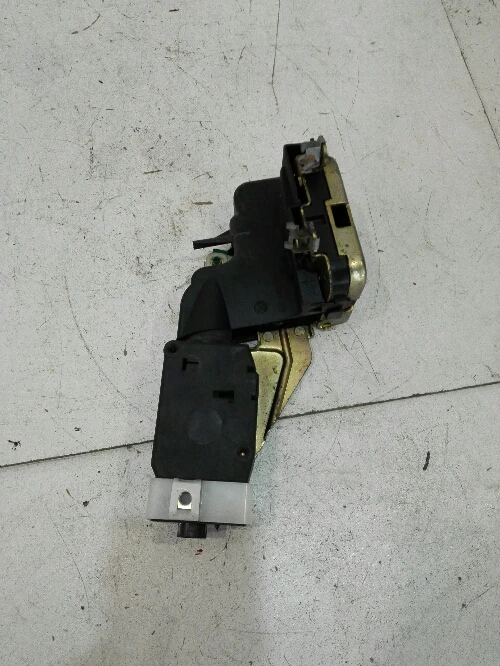 Брава врата предна лява Мицубиши Спейс Стар