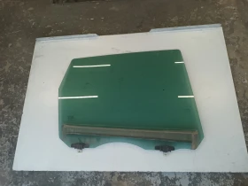 Стъкло задно дясно рено сценик 1.5 дци 