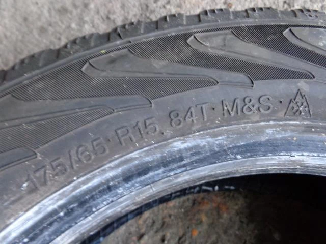 Гуми Зимни 175/65R15, снимка 9 - Гуми и джанти - 16494159