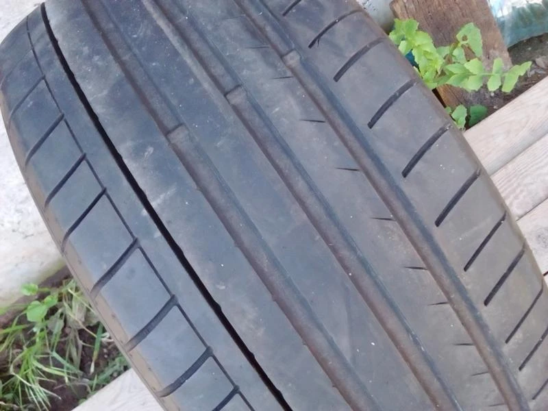 Гуми Летни 245/40R18, снимка 2 - Гуми и джанти - 18673401