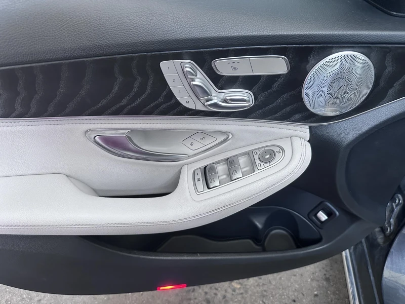 Mercedes-Benz C 300 #4matic #Панорама #burmester# FULL LED #CAM, снимка 9 - Автомобили и джипове - 47428349