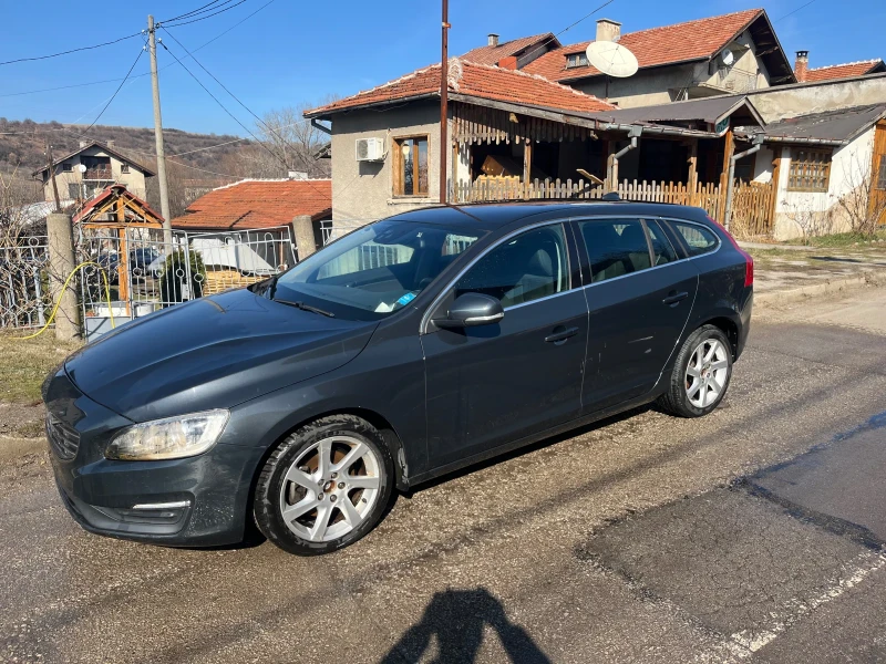 Volvo V60, снимка 2 - Автомобили и джипове - 49033443