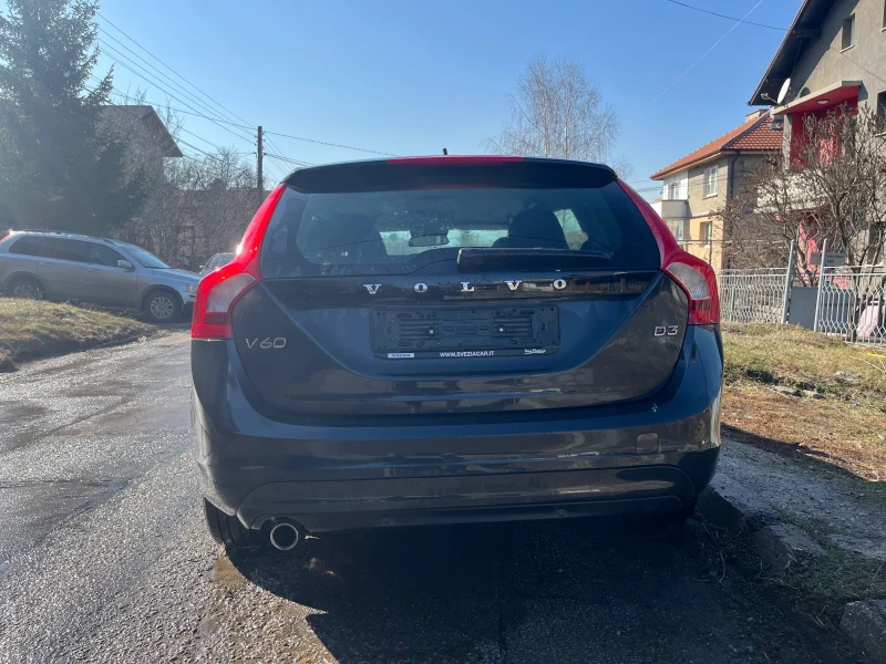 Volvo V60, снимка 4 - Автомобили и джипове - 49033443