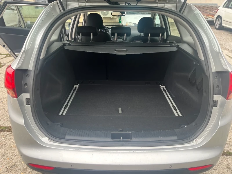 Kia Ceed Комби, снимка 14 - Автомобили и джипове - 52689716