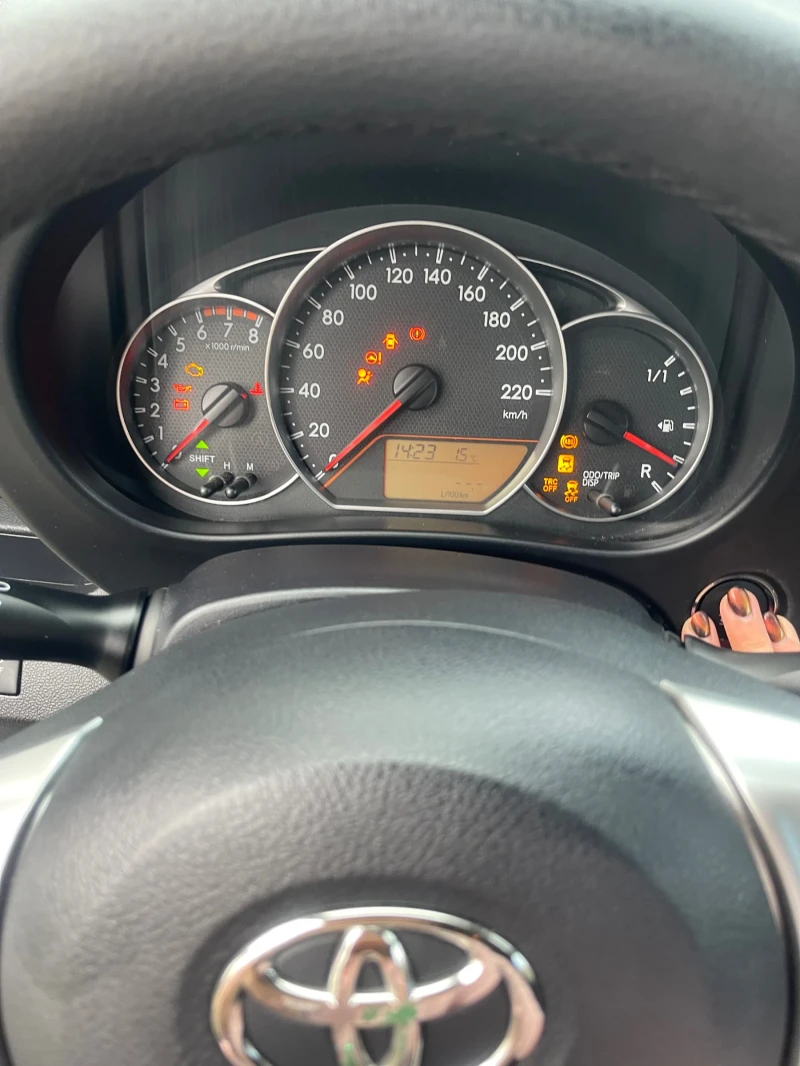 Toyota Verso S, снимка 2 - Автомобили и джипове - 52672968