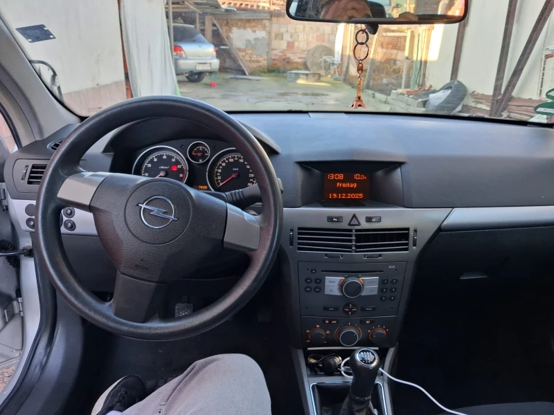 Opel Astra 1.6, снимка 8 - Автомобили и джипове - 52866837