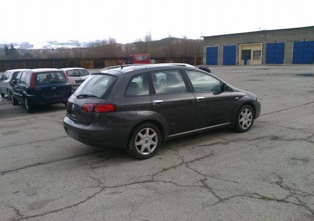 Fiat Croma 2.4 JTD, 1.9 JTD - изображение 3