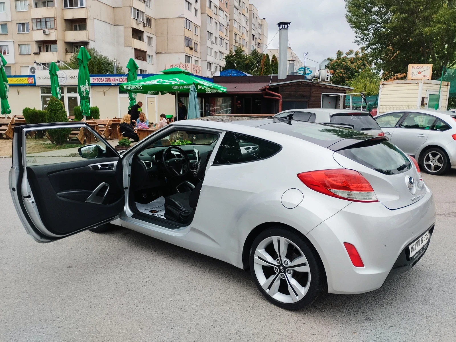 Hyundai Veloster  1.6i Панорамен покрив, Камера за задно виждане!!! - изображение 10