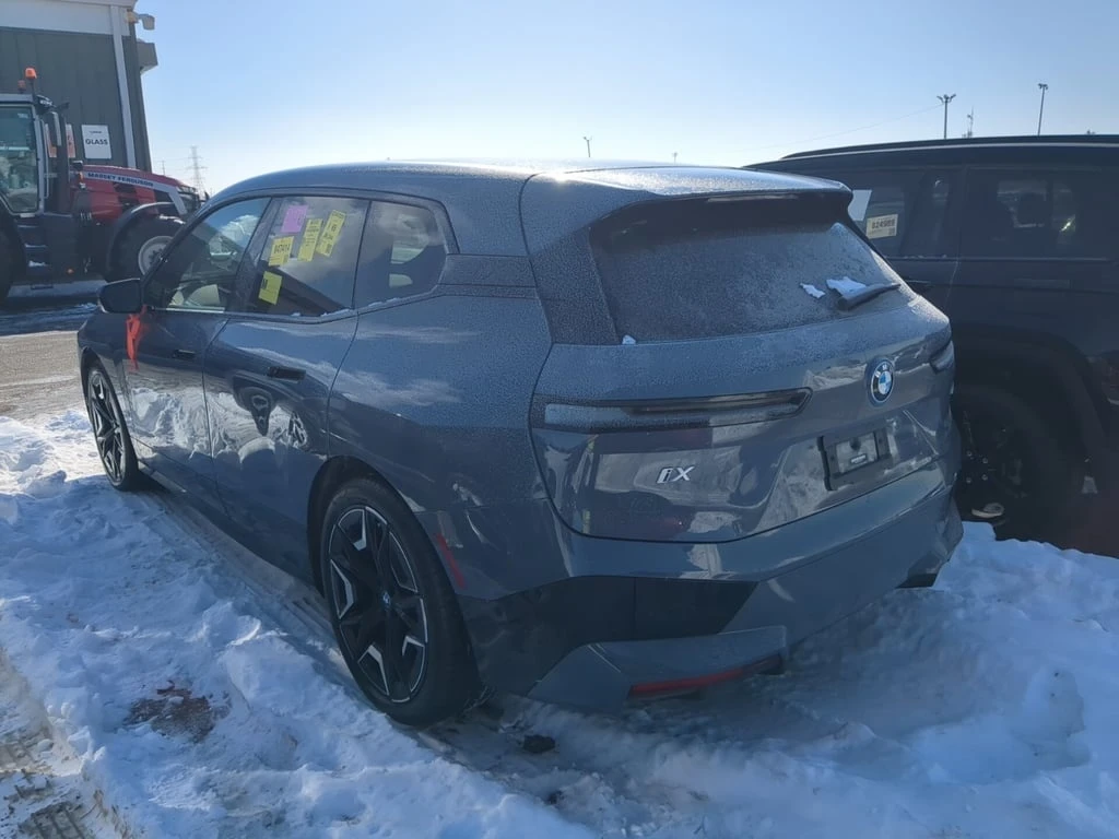 BMW iX XDRIVE50  CARFAX | Mobile.bg � ����������� 4