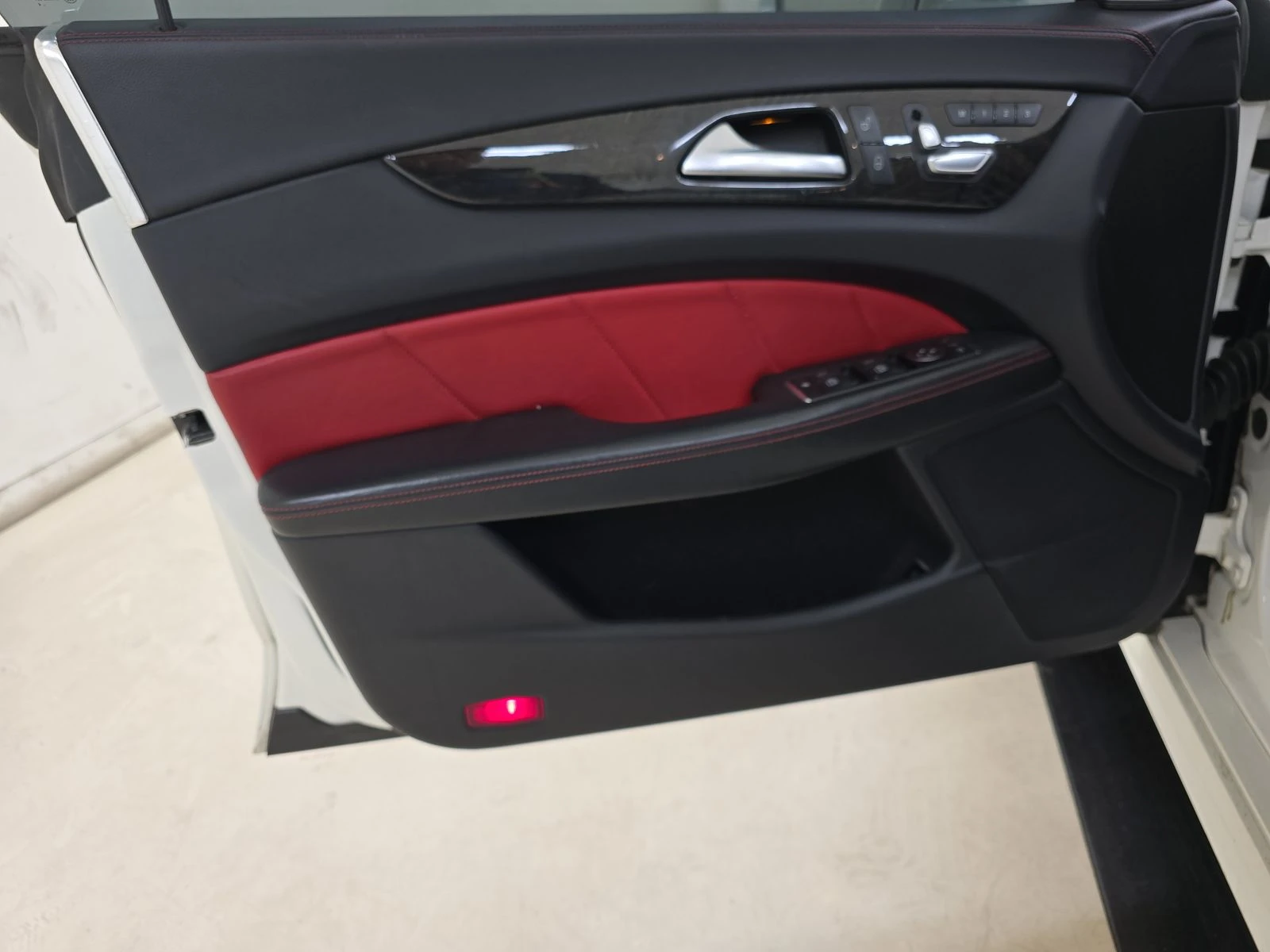 Mercedes-Benz CLS 500 AMG* PACK* HARMON* KARDON* МЪРТВА* ТОЧКА* LANE* AS, снимка 7 - Автомобили и джипове - 53798932