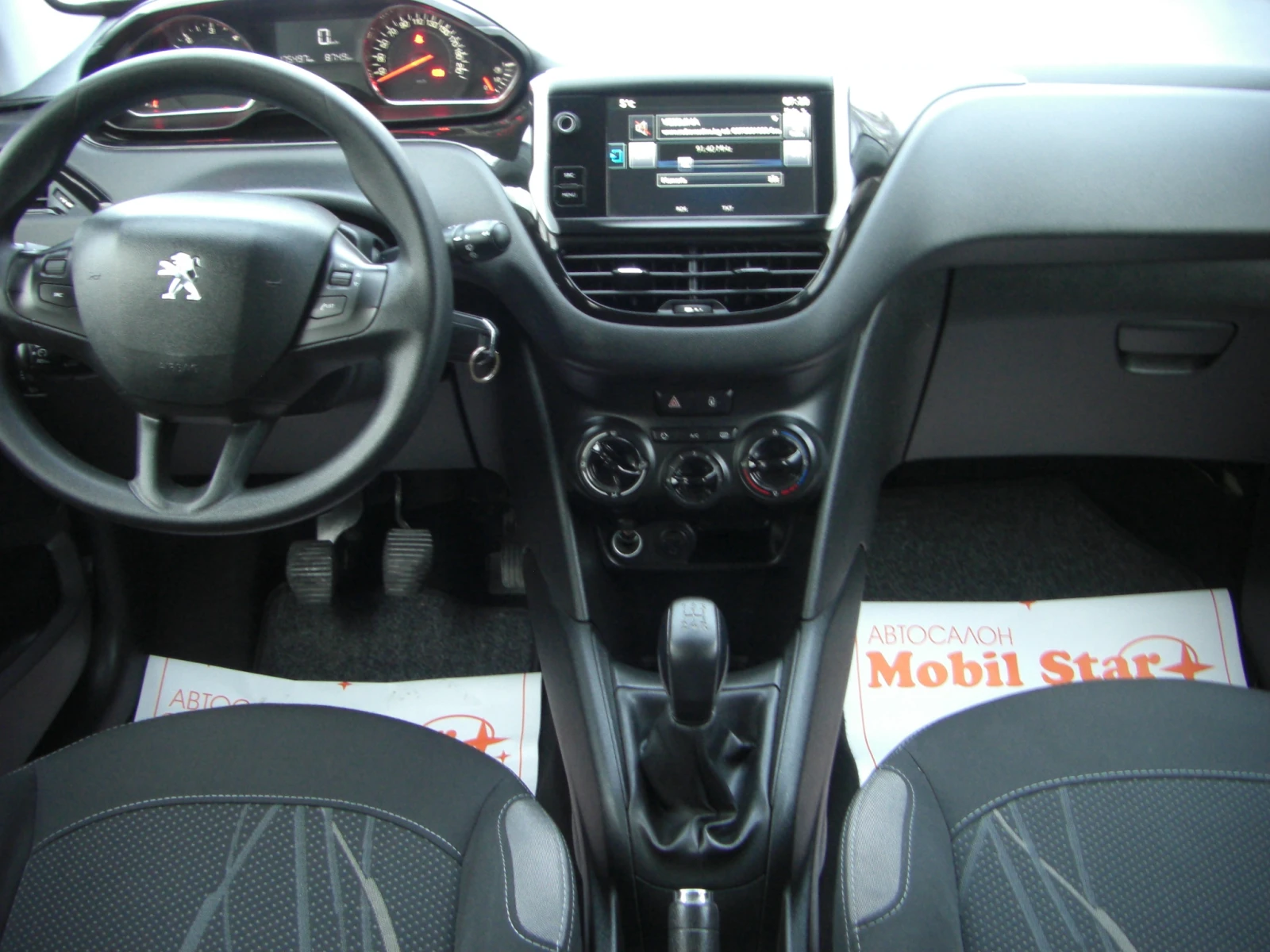 Peugeot 208 1.4HDI NAVI EURO 5B, снимка 10 - Автомобили и джипове - 53932611