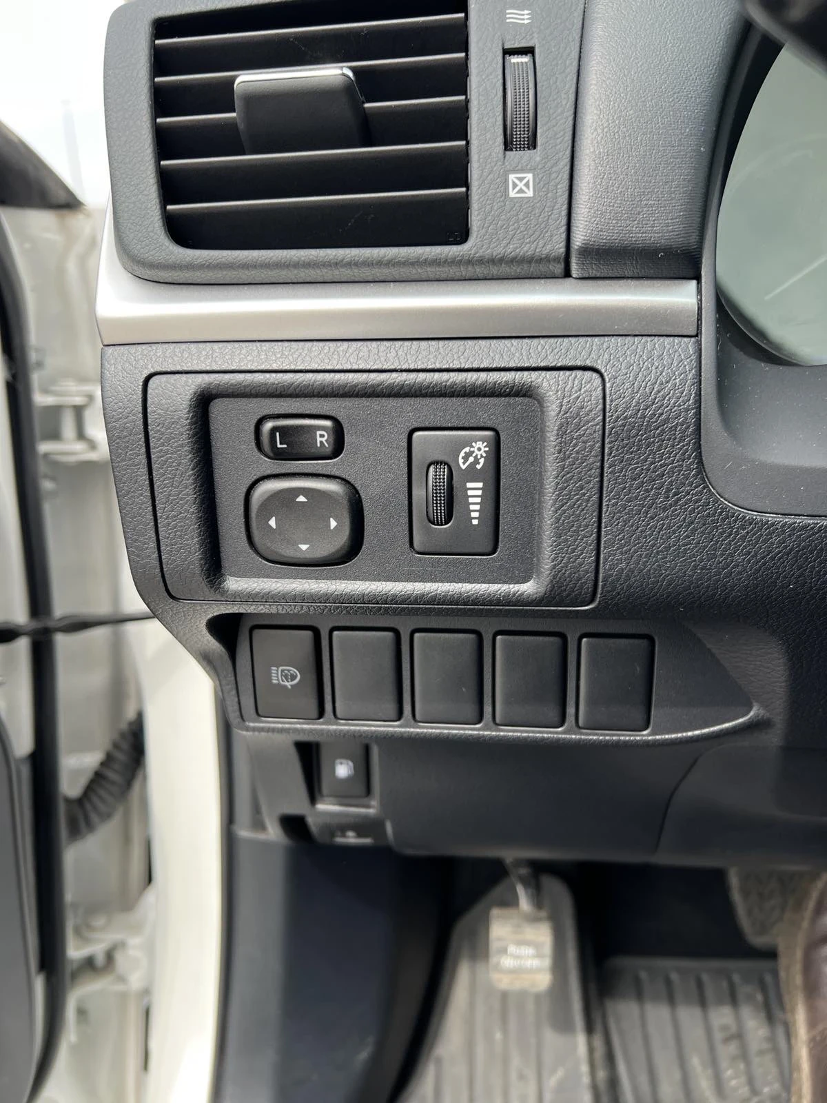 Lexus CT 200h, снимка 13 - Автомобили и джипове - 54209340