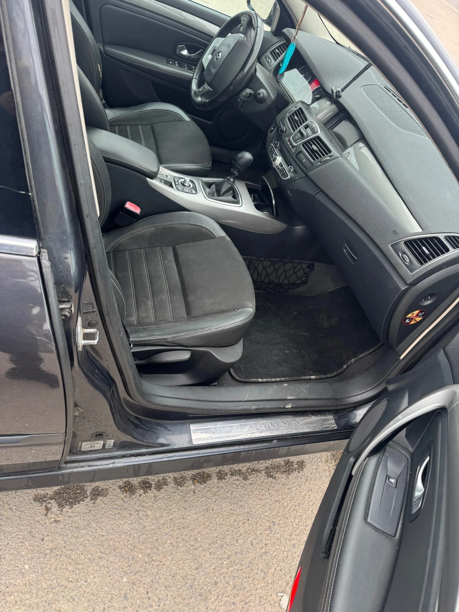 Renault Laguna Нов внос  РЕГИСТРИВАН  Реални километри на верига , снимка 6 - Автомобили и джипове - 54551847