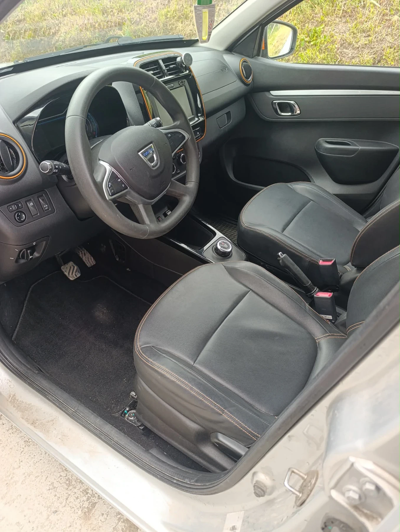 Dacia Spring, снимка 6 - Автомобили и джипове - 54568621
