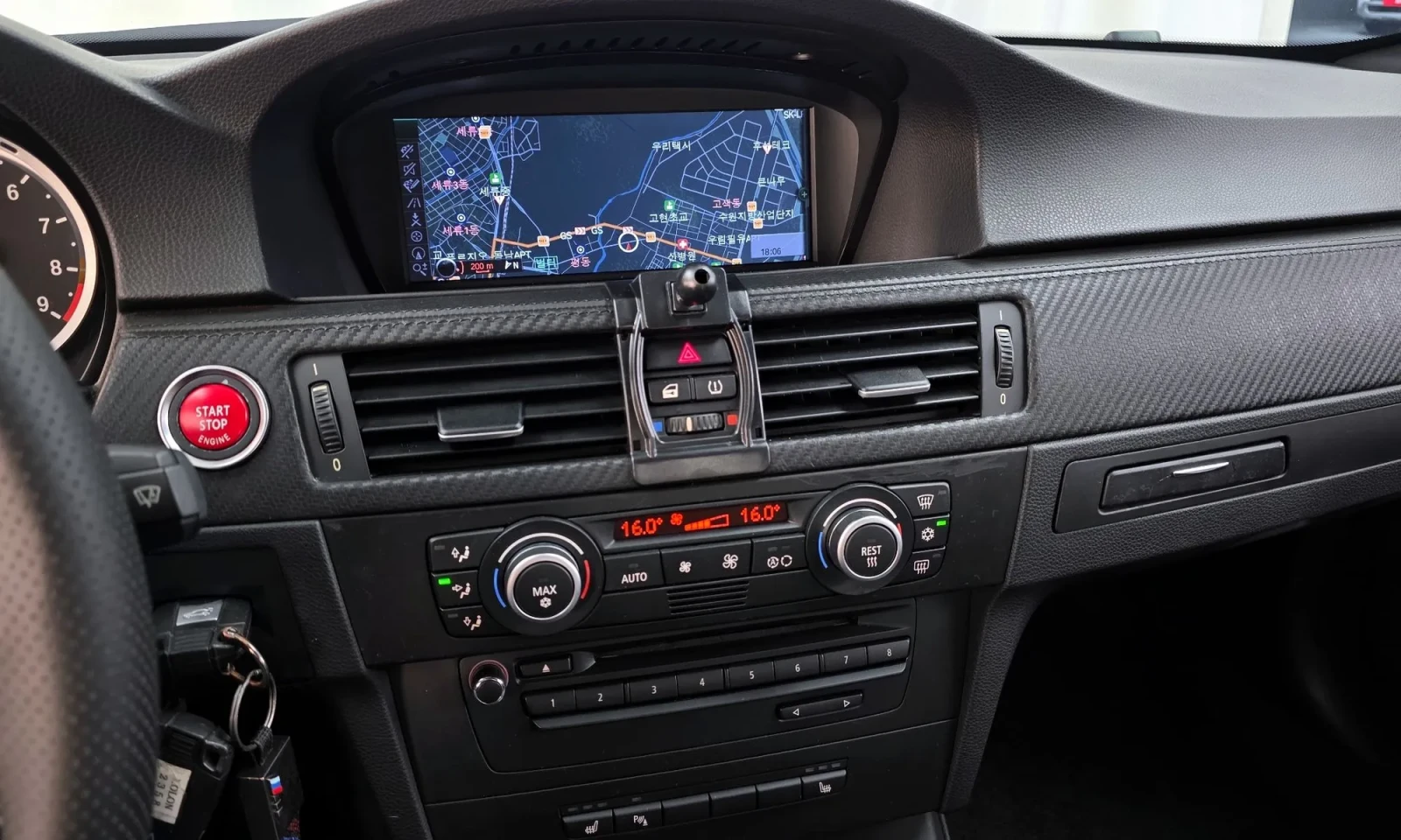 BMW M3 E92 4.0 V8 420к.с. * M DCT * CARBON * 159х.км , снимка 7 - Автомобили и джипове - 54836998