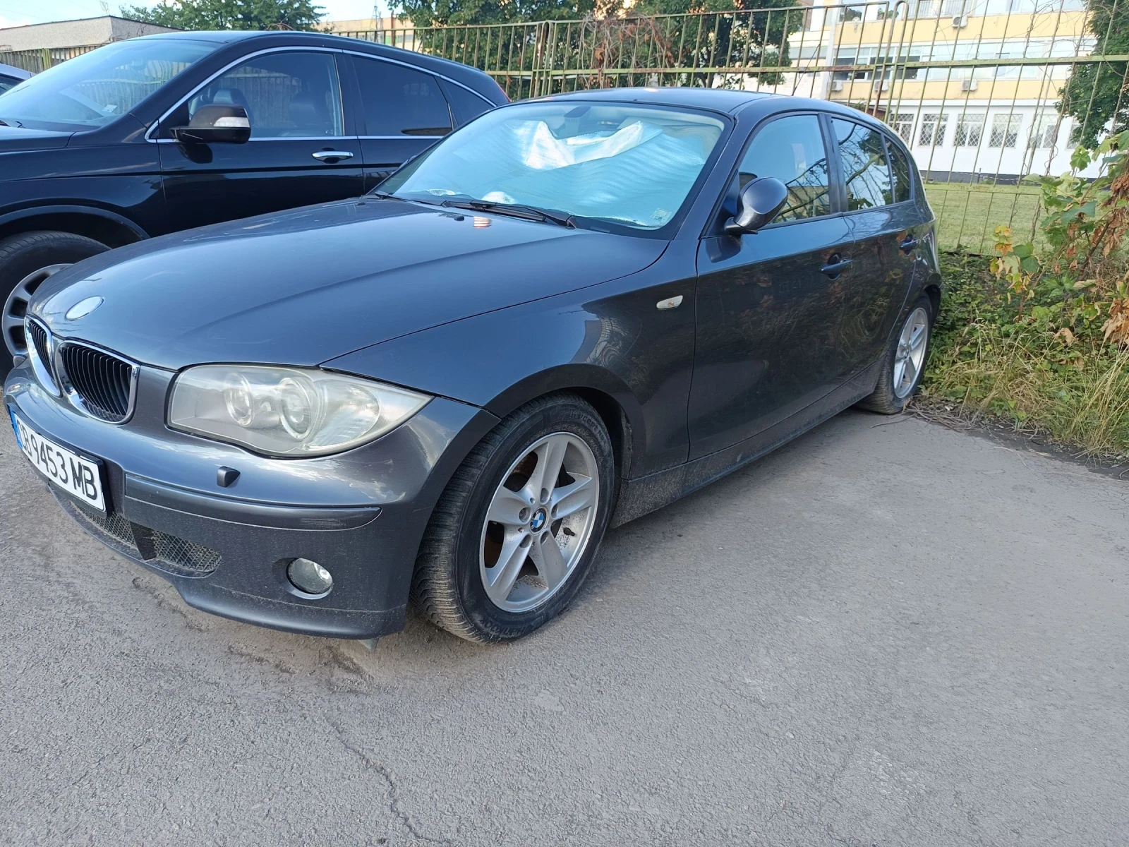 BMW 118 Фейслифт 6 скорости, снимка 4 - Автомобили и джипове - 54974314