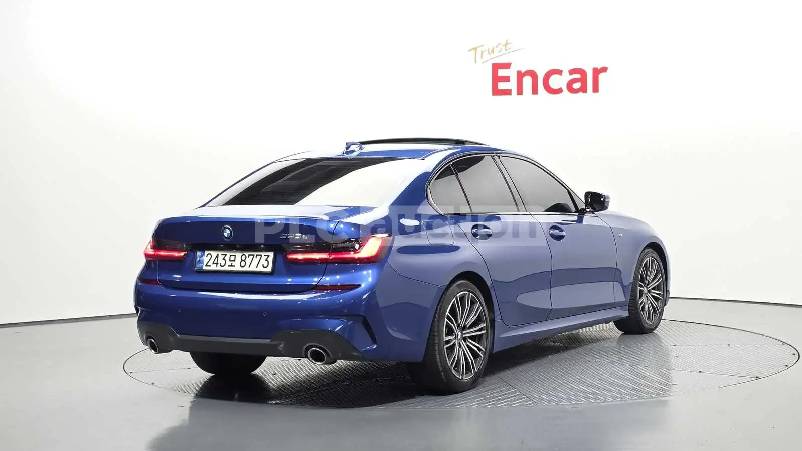 BMW 320 HEAD-UP * ПОДГРЕВИ * ПАНО * АВТОКРЕДИТ, снимка 2 - Автомобили и джипове - 55033698