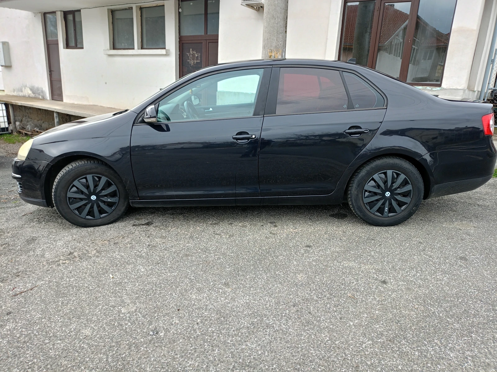 VW Jetta 1.9 тди , снимка 11 - Автомобили и джипове - 55224775