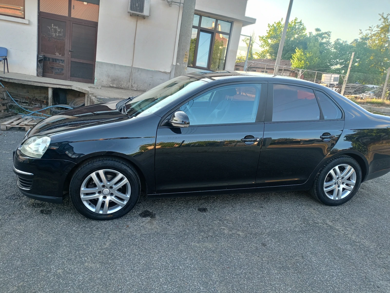 VW Jetta 1.9 тди , снимка 8 - Автомобили и джипове - 55224775