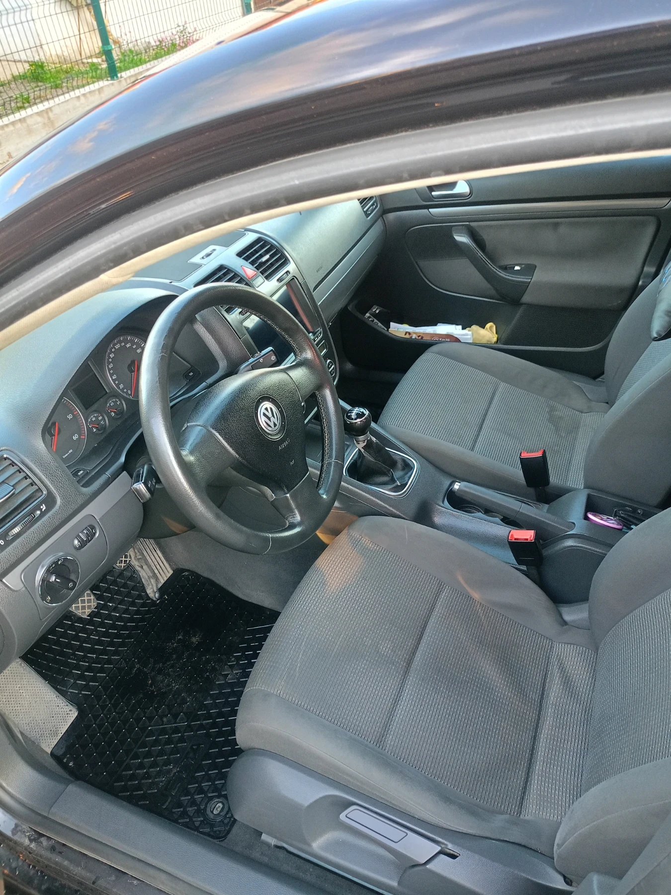 VW Jetta 1.9 тди , снимка 10 - Автомобили и джипове - 55224775