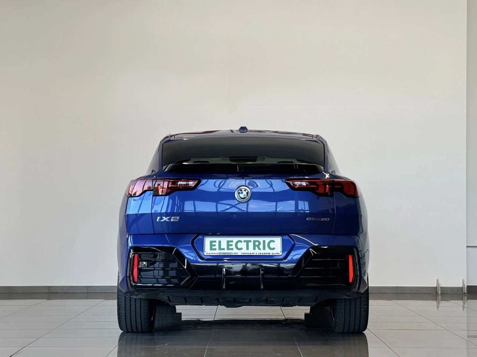 BMW iX2 Mpaket!!!204кс!!!, снимка 2 - Автомобили и джипове - 55674232