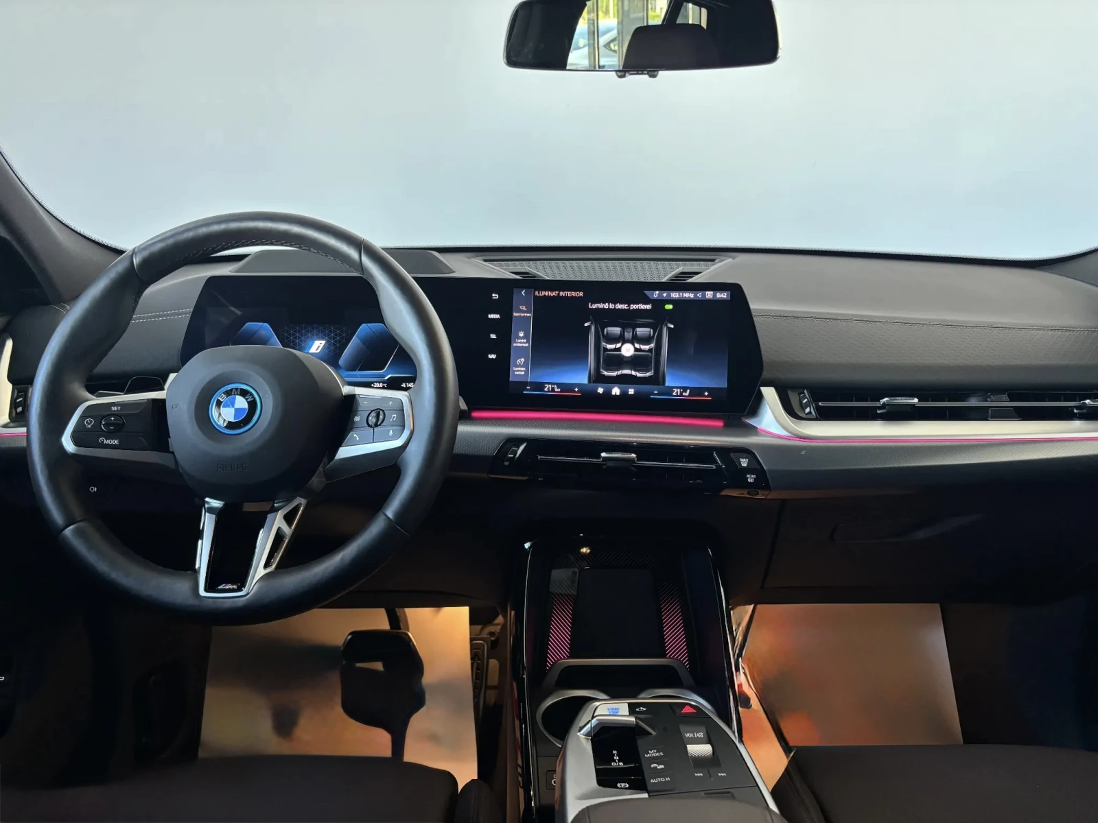 BMW iX2 Mpaket!!!204кс!!!, снимка 16 - Автомобили и джипове - 55674232