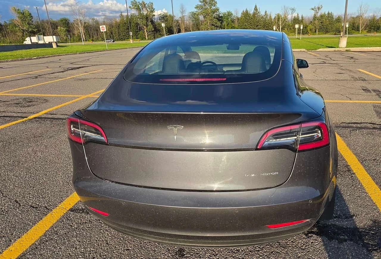 Tesla Model 3 * Long Range * CARFAX * ОПЦИЯ ЗА ФИНАНСИРАНЕ, снимка 3 - Автомобили и джипове - 55739917