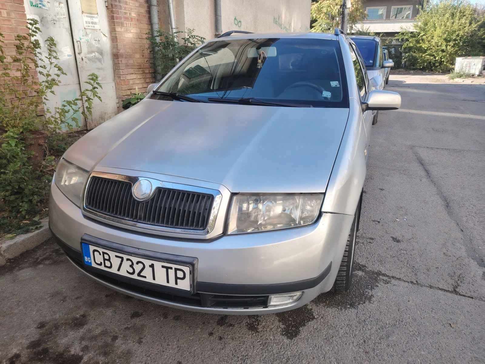 Skoda Fabia 1.4 16V, снимка 2 - Автомобили и джипове - 56641540