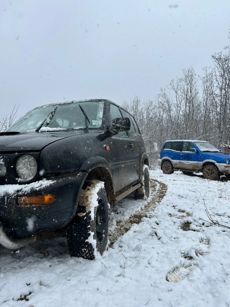 Nissan Terrano, снимка 4 - Автомобили и джипове - 48757367