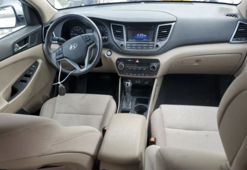 Hyundai Tucson Limited, снимка 8 - Автомобили и джипове - 49570815