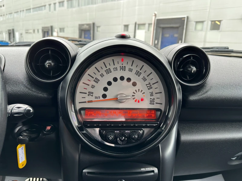 Mini Countryman 2.0d 143 к.с., снимка 15 - Автомобили и джипове - 49557078