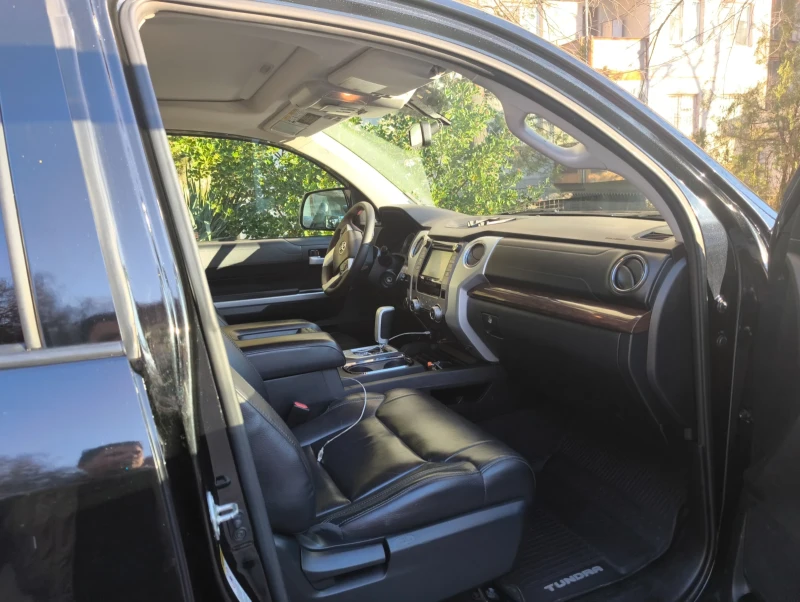 Toyota Tundra 1 Собственик 5.7 Limited MaxCab, снимка 3 - Автомобили и джипове - 53238478