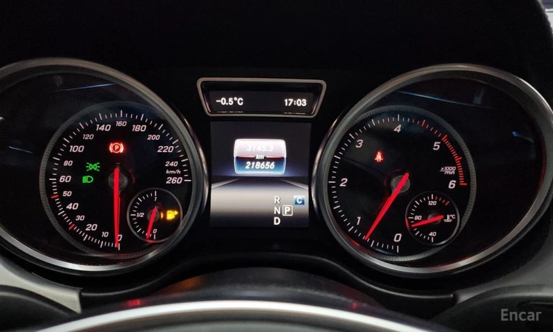 Mercedes-Benz GLE 350, снимка 8 - Автомобили и джипове - 53252736