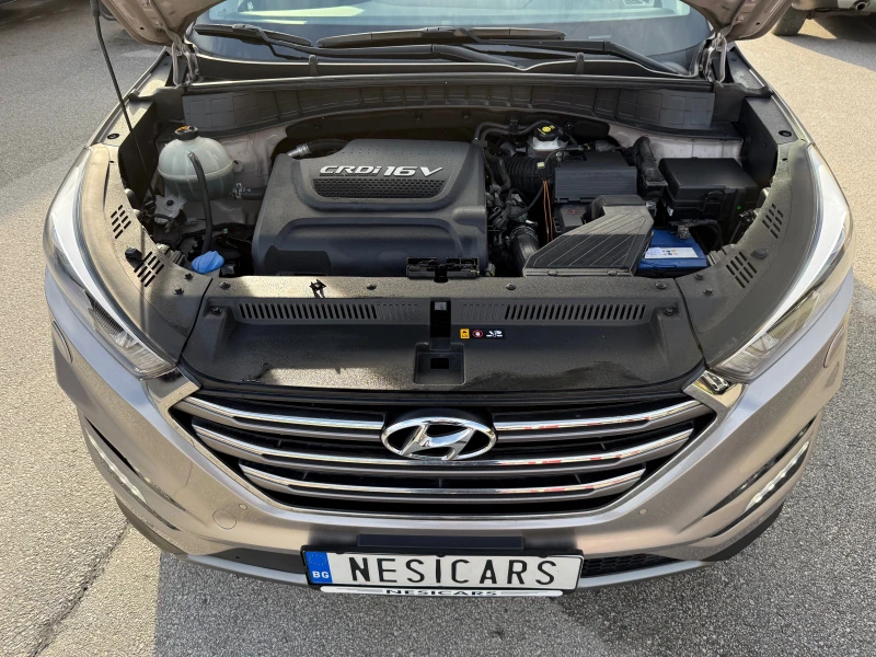 Hyundai Tucson 2.0 CRDI Xpossible /4x4/Автоматик/100%РЕАЛНИ КМ!, снимка 8 - Автомобили и джипове - 53262021
