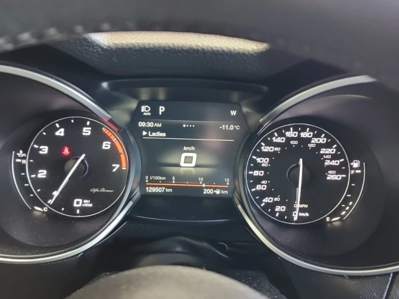 Alfa Romeo Stelvio * TI SPORT * CARFAX * ЦЕНА ДО БГ, снимка 11 - Автомобили и джипове - 53426115