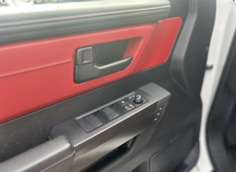 Toyota Tundra TRD PRO* * CREWMAX, снимка 9 - Автомобили и джипове - 53432404