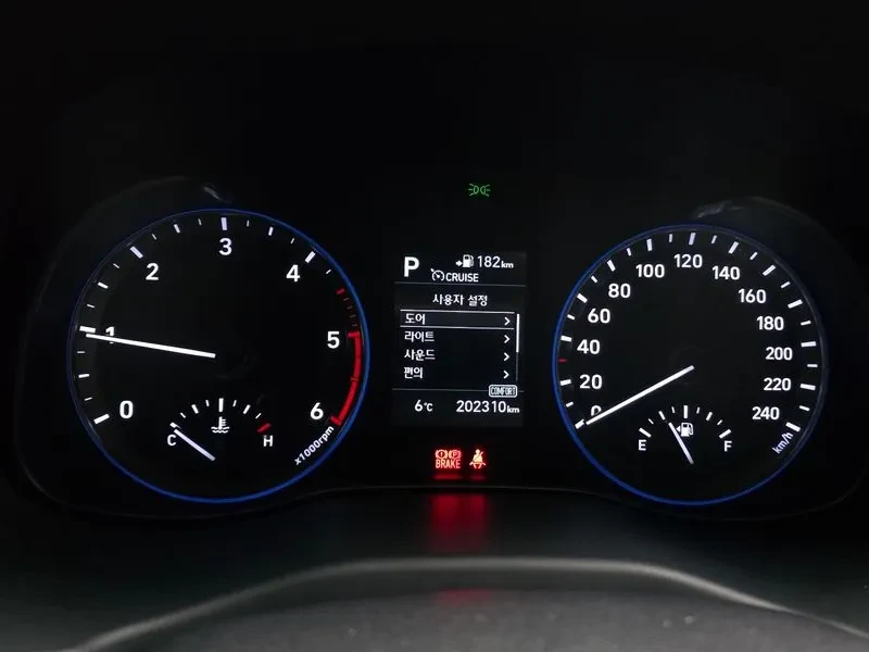 Hyundai Kona 1.6 2Wd Modern, снимка 8 - Автомобили и джипове - 53763016