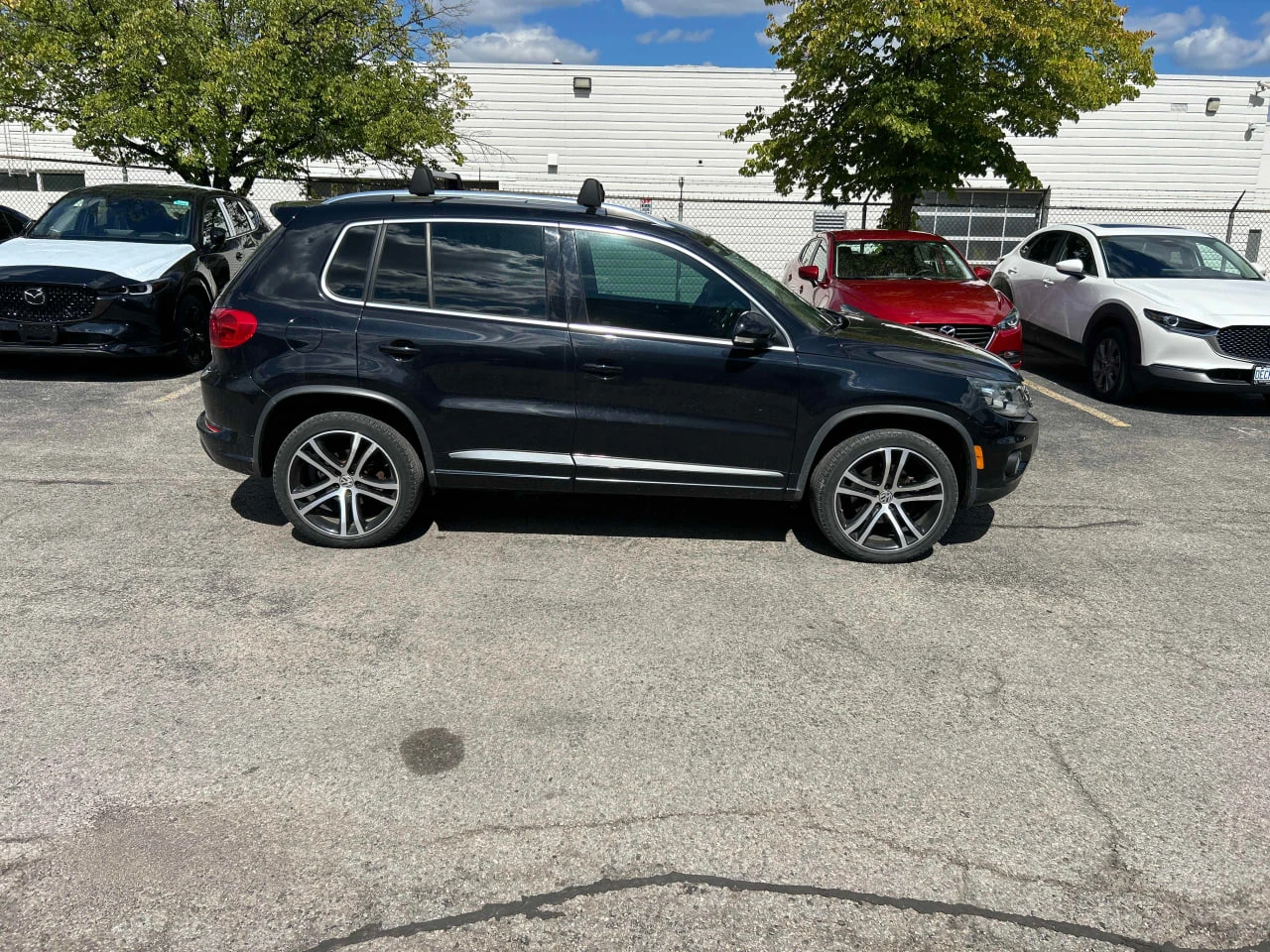 VW Tiguan CARFAX* АВТОФИНАНСИРАНЕ* БЕЗ ПЪРВОНАЧАЛНА ВНОСКА*  - изображение 2