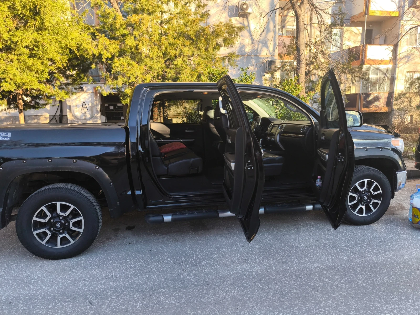 Toyota Tundra 1 Собственик 5.7 Limited TRD MaxCab - изображение 2