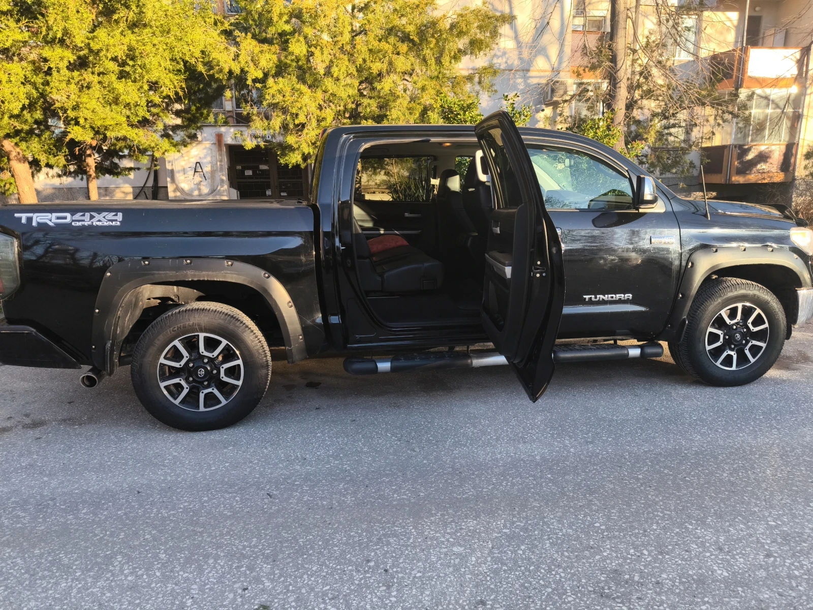 Toyota Tundra 1 Собственик 5.7 Limited TRD MaxCab - изображение 5