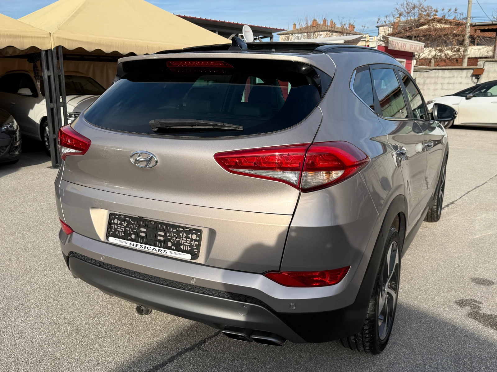 Hyundai Tucson 2.0 CRDI Xpossible /4x4/Автоматик/100%РЕАЛНИ КМ! - изображение 5