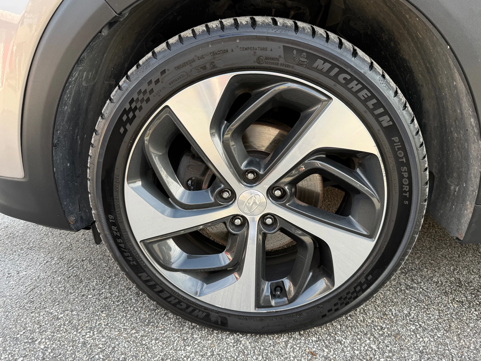 Hyundai Tucson 2.0 CRDI Xpossible /4x4/Автоматик/100%РЕАЛНИ КМ! - изображение 7