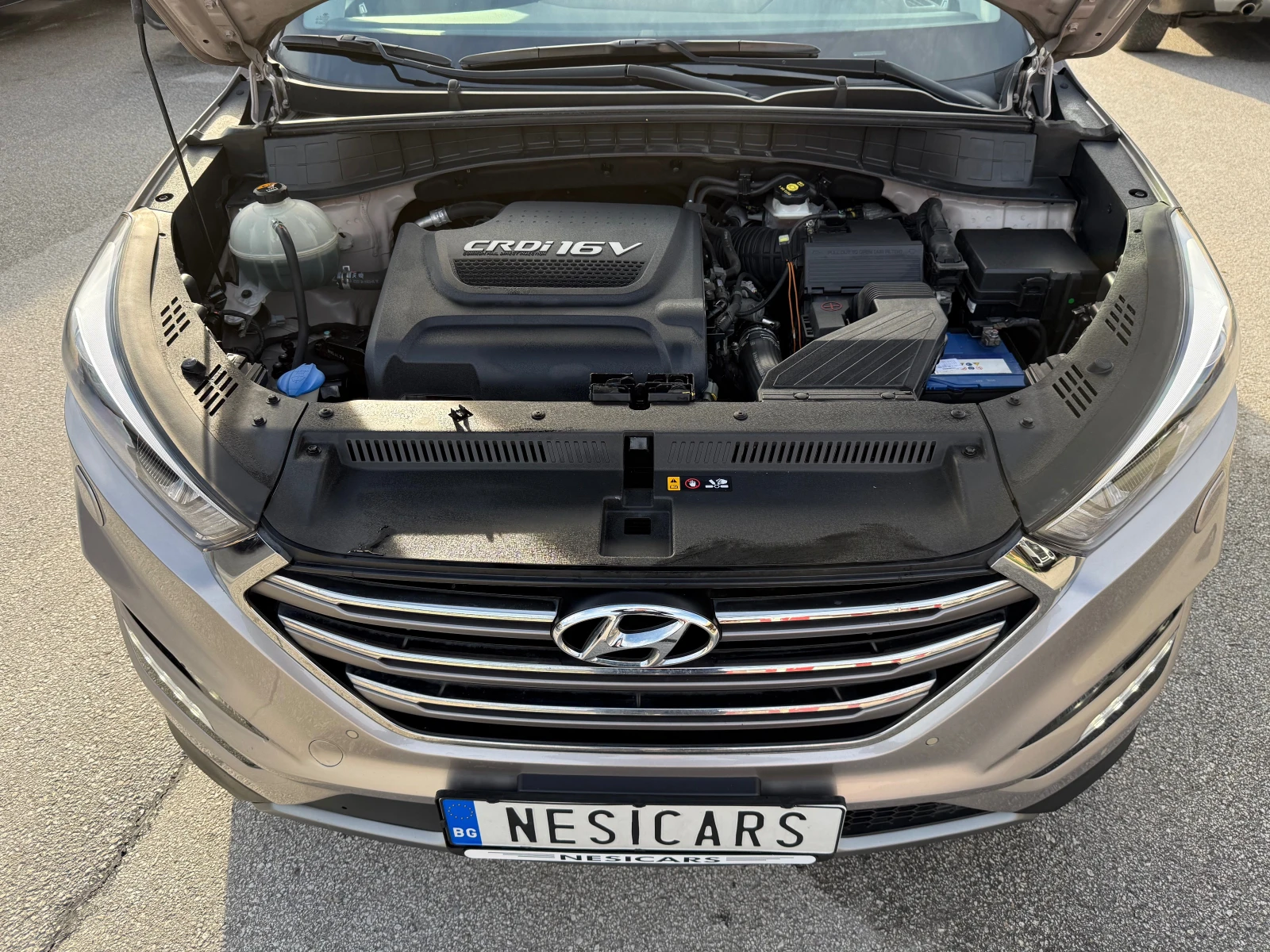 Hyundai Tucson 2.0 CRDI Xpossible /4x4/Автоматик/100%РЕАЛНИ КМ! - изображение 8