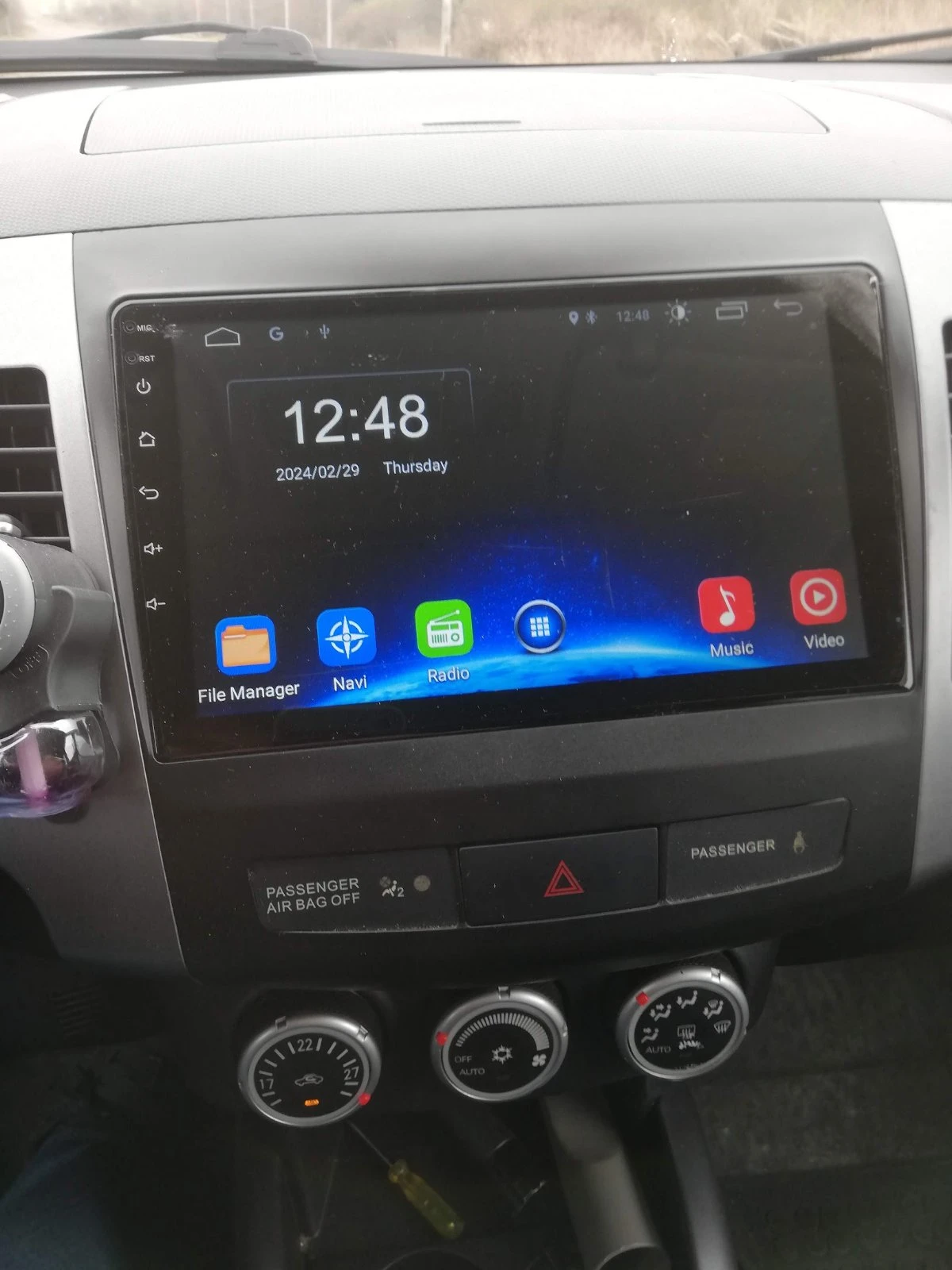 Mitsubishi Outlander, снимка 10 - Автомобили и джипове - 53935402