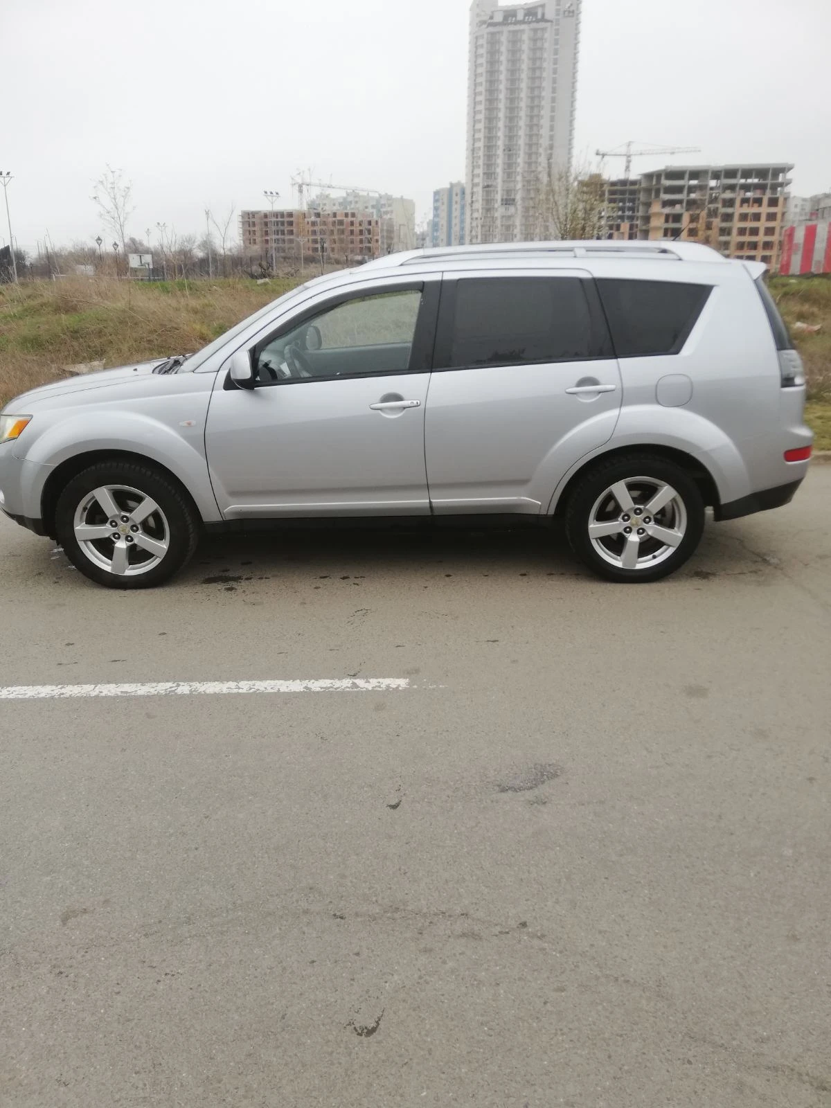 Mitsubishi Outlander, снимка 5 - Автомобили и джипове - 53935402