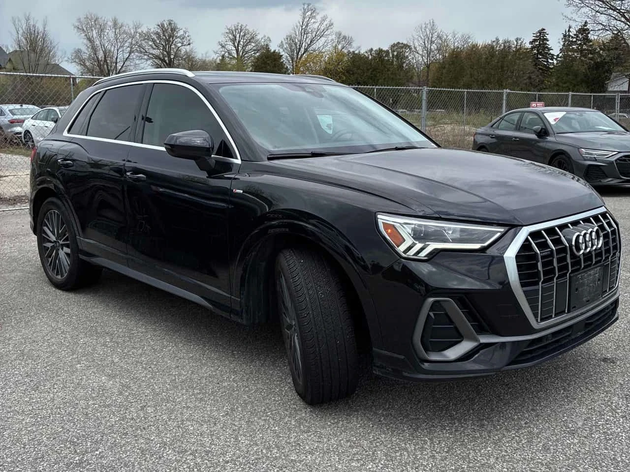 Audi Q3 * Progressiv * CARFAX * БЕЗ ПЪРВОНАЧАЛНА ВНОСКА, снимка 3 - Автомобили и джипове - 54479955