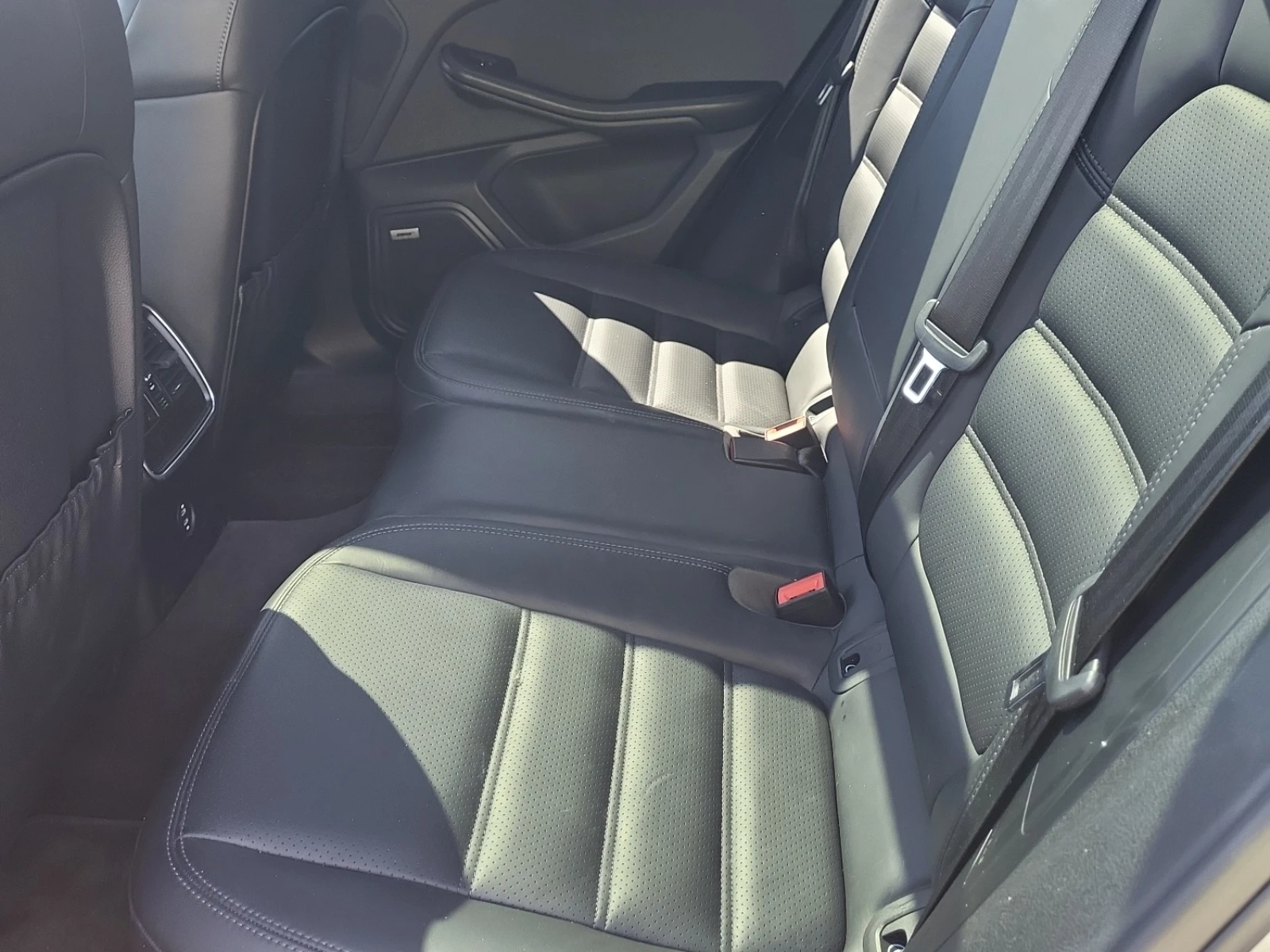 Porsche Macan TURBO * * CARFAX * * АВТО КРЕДИТ * * , снимка 11 - Автомобили и джипове - 54517797