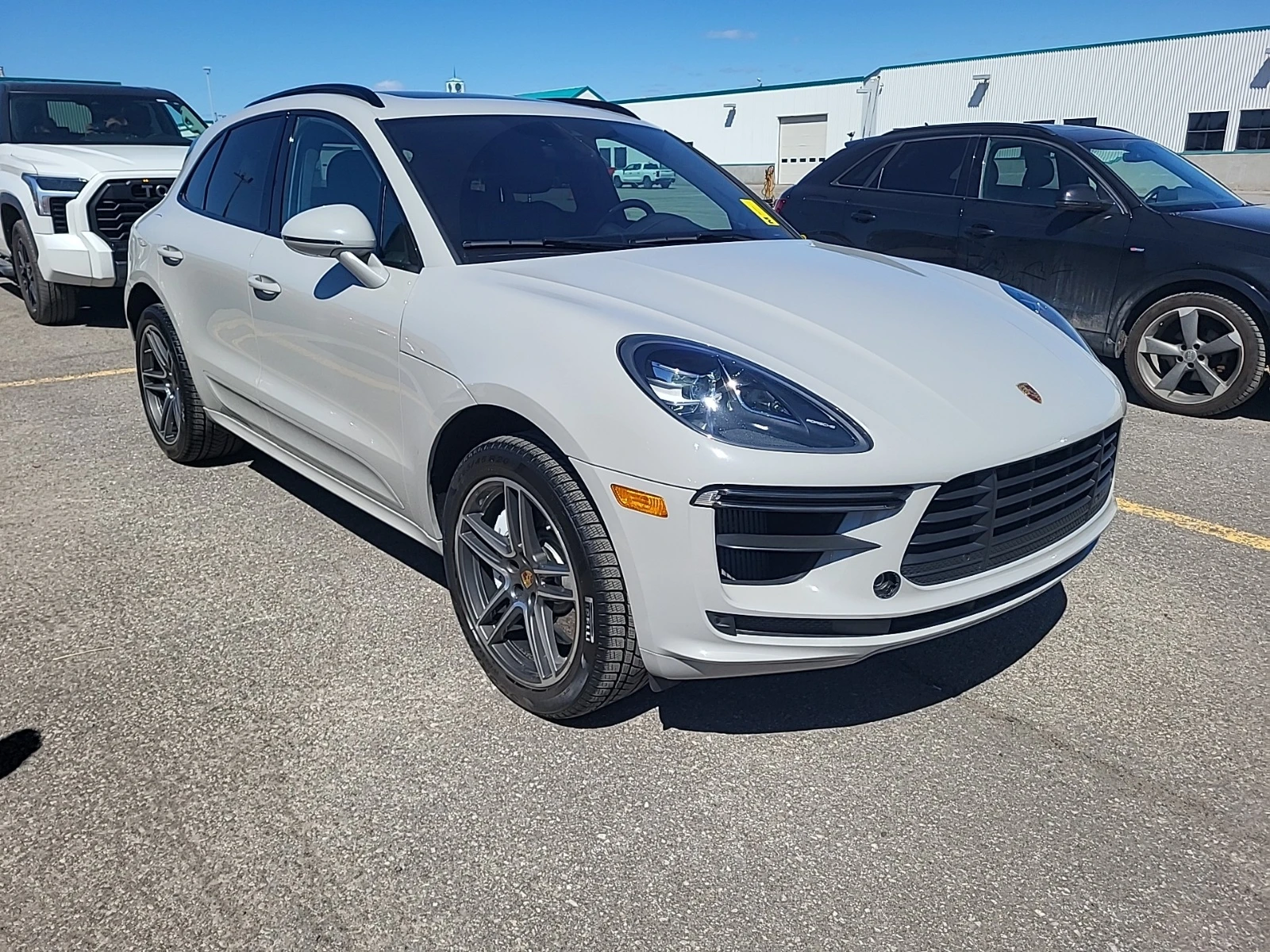 Porsche Macan TURBO * * CARFAX * * АВТО КРЕДИТ * * , снимка 2 - Автомобили и джипове - 54517797