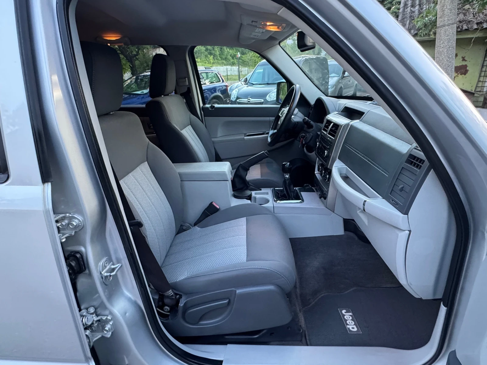 Jeep Cherokee Гаранция за Реален Пробег!!!, снимка 14 - Автомобили и джипове - 54544260